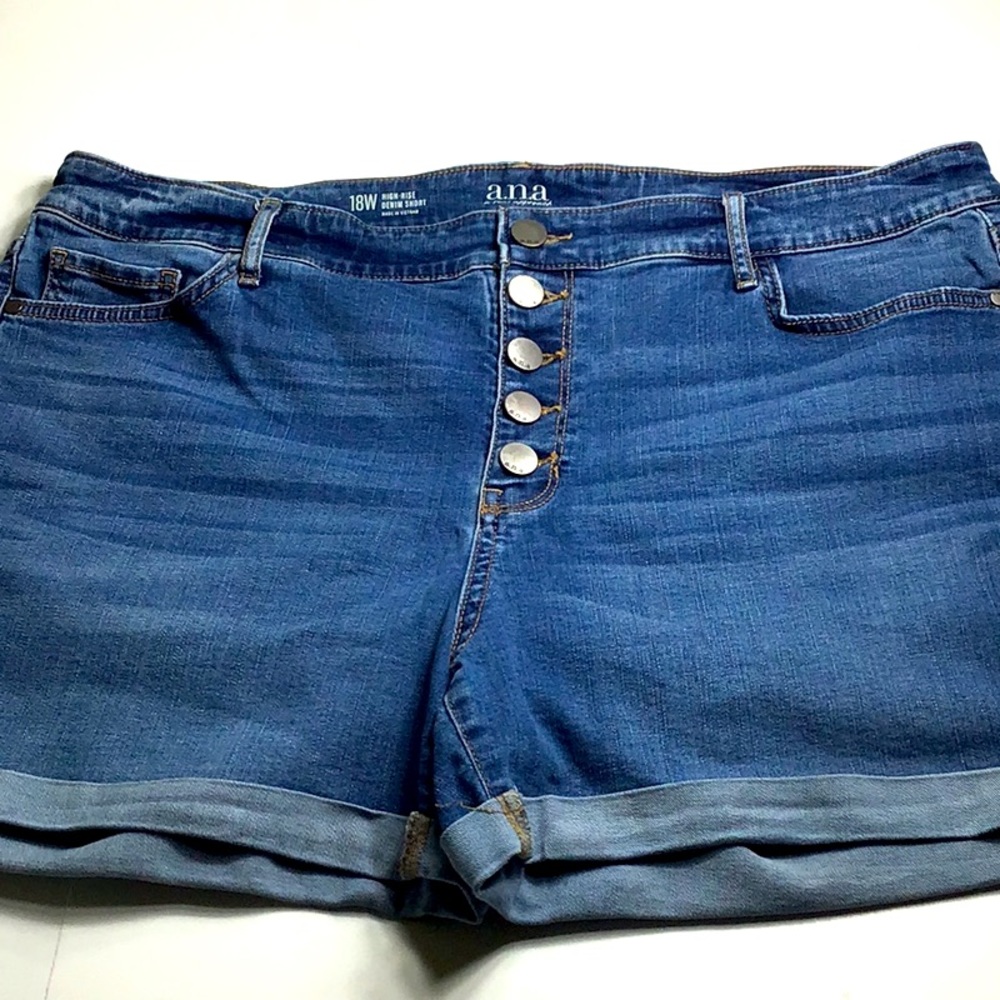 🌼3/$13🌼BUNDLE DEAL! a.n.a High Rise Blue Denim Short - Picture 2 of 11